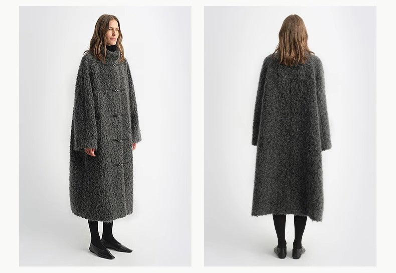 Manteau long en fourrure à brandebourgs pour femmes
