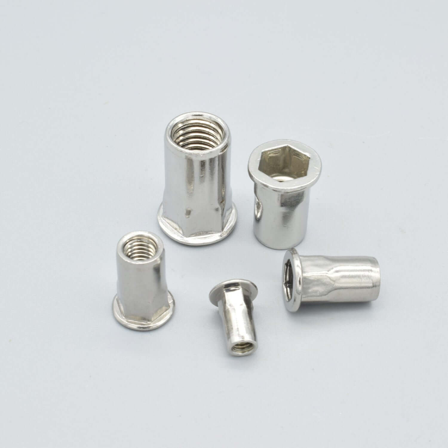 Blindnitmutter | Cylinderhuvud halvsexkant | A2