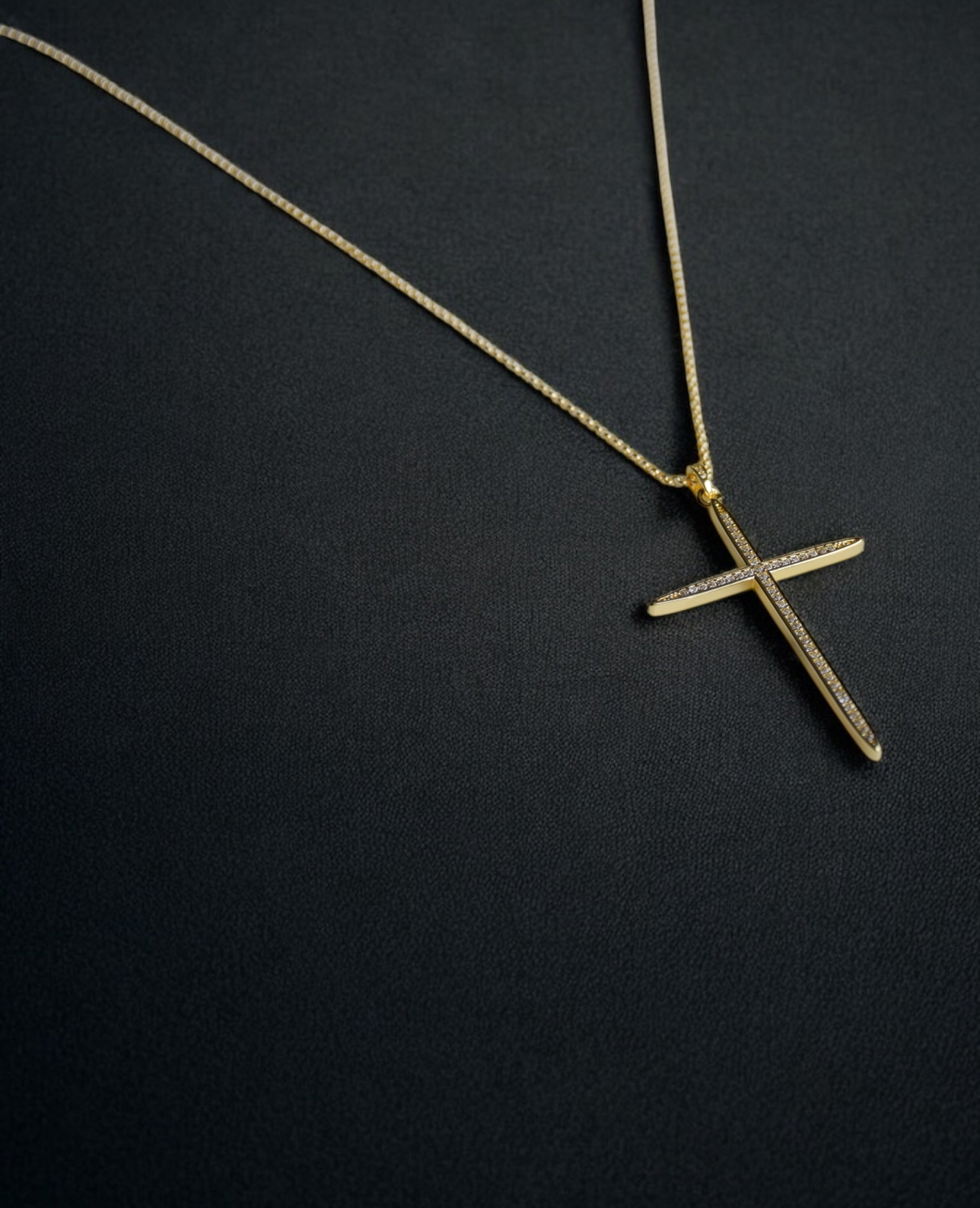 Le collier en forme de croix