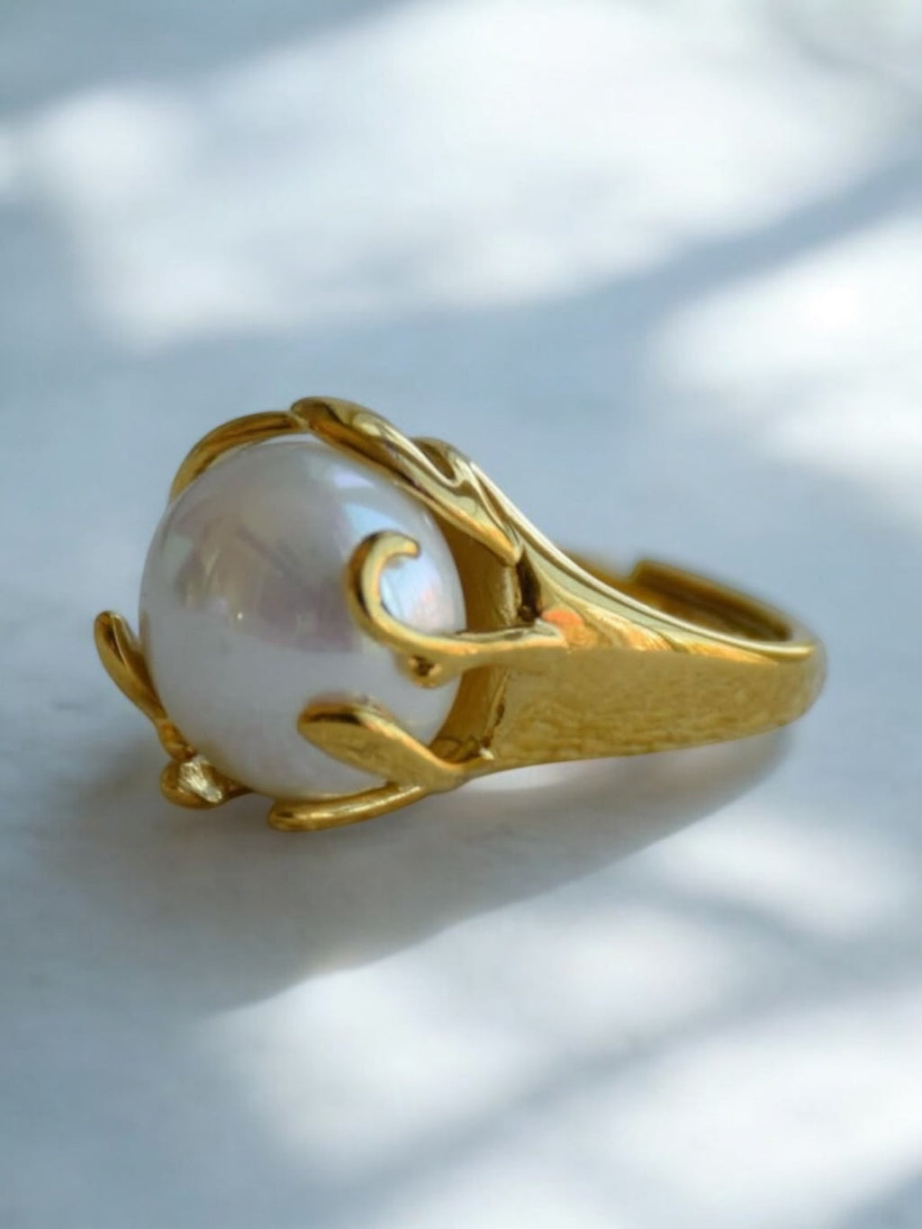 Chunky pearl ring