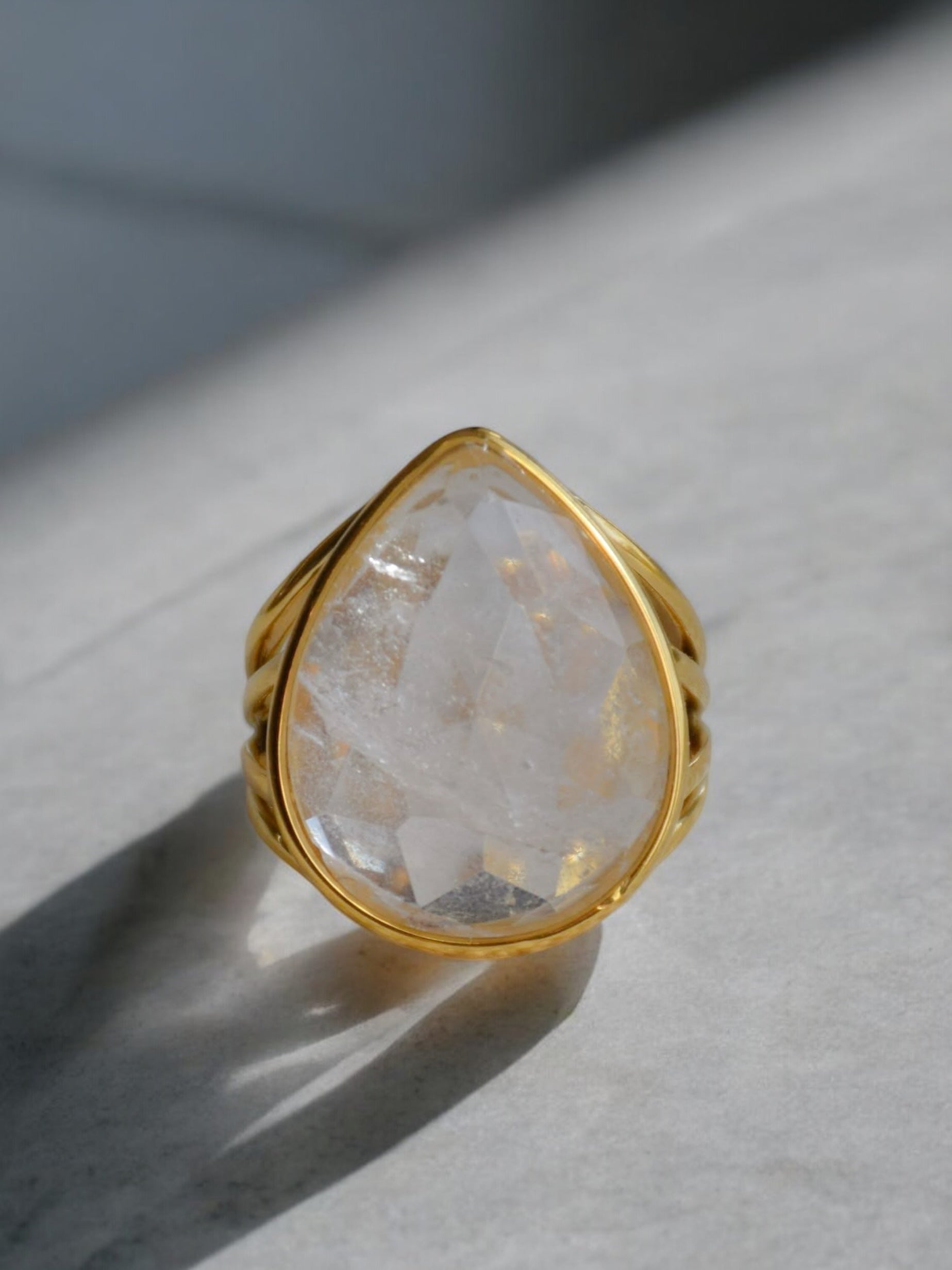 Bague de beauté en quartz clair