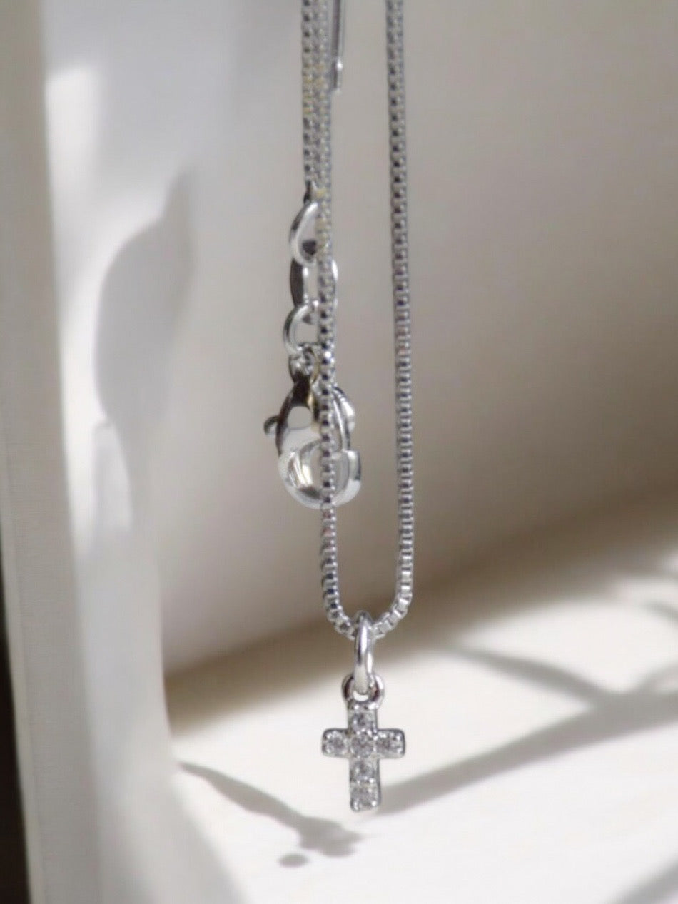 Collier croix en argent