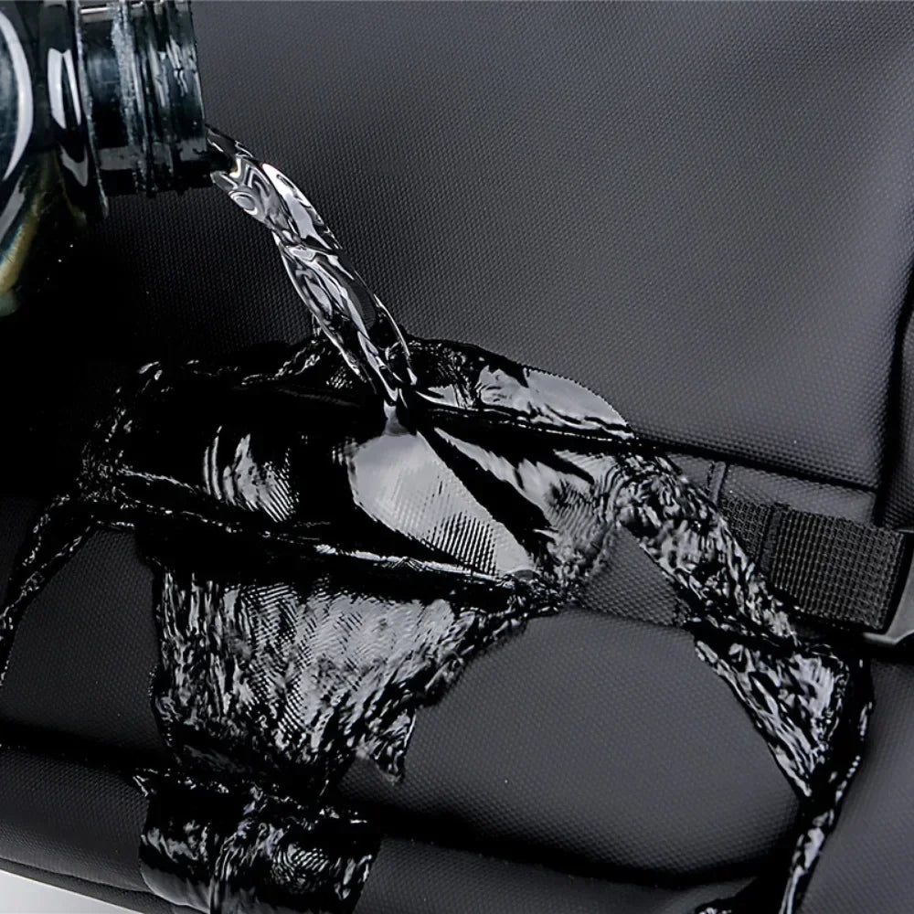 Sac à dos étanche de 40 L avec port USB pour le chargement