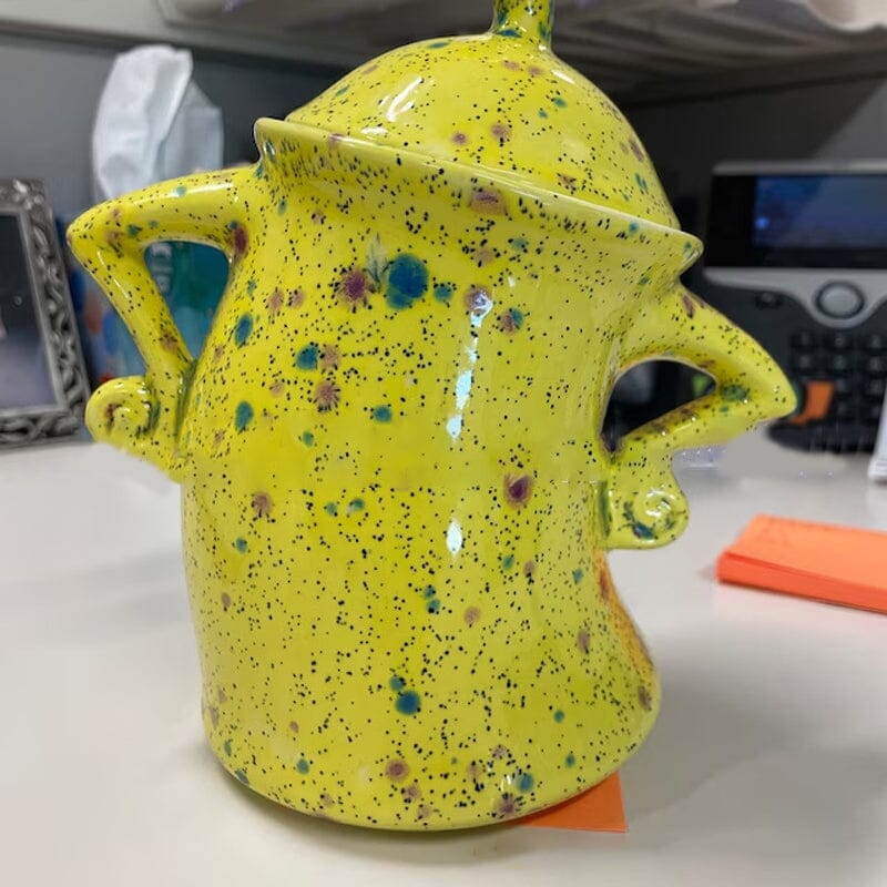 Burk med Attityd – Lekfull Köksburk i Trendig Design