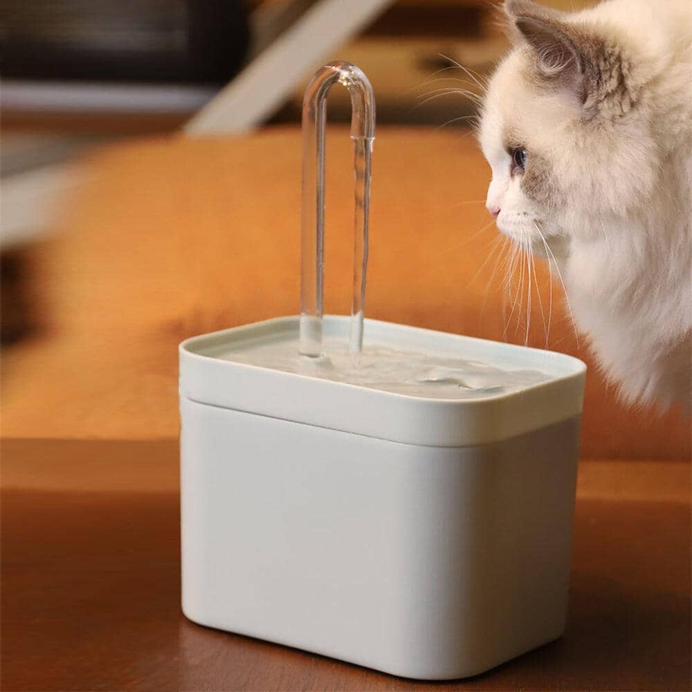 Vattenfontän för katt – Tyst vattenfontän med filter & justerbart flöde (1,5 L)